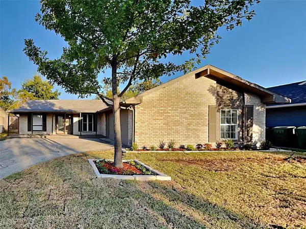 453 Wildbriar Drive, Garland, TX 75043