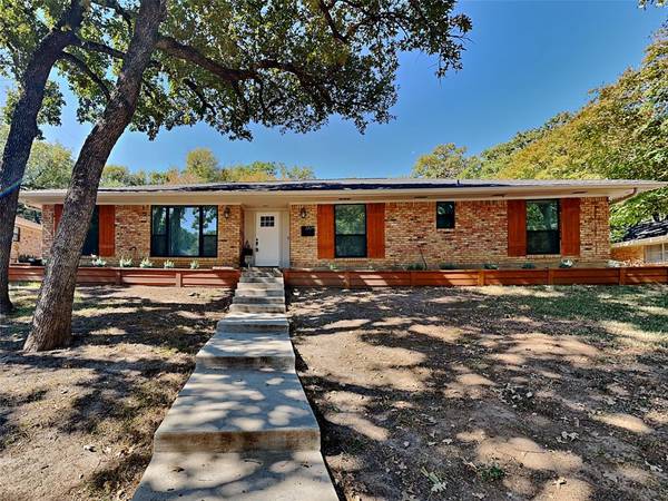 3704 Astoria Drive, Arlington, TX 76013