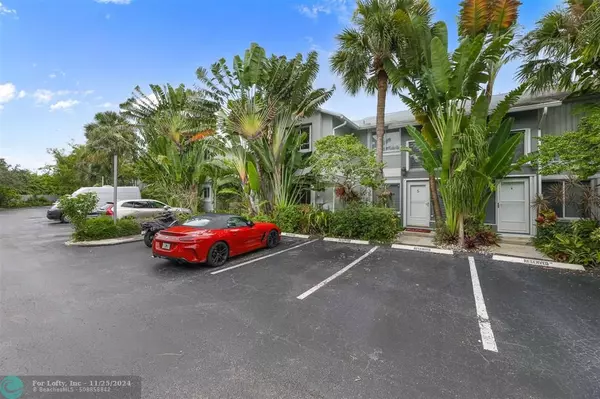 Wilton Manors, FL 33305,2004 Riverside Pl  #5