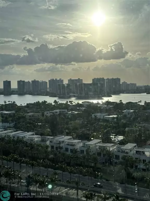 Sunny Isles Beach, FL 33160,19111 Collins Ave  #1607