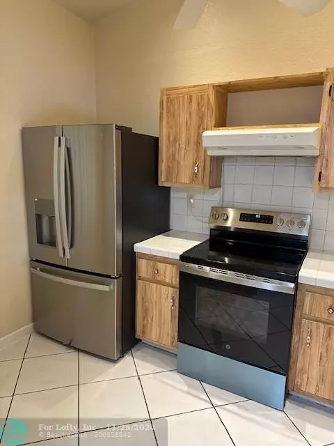 Plantation, FL 33317,7300 NW 1st St  #209