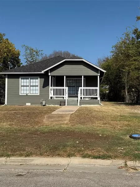 602 Lawrence Avenue, Terrell, TX 75160