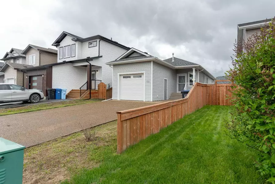 131 Athabasca CRES, Fort Mcmurray, AB T9J 1C2