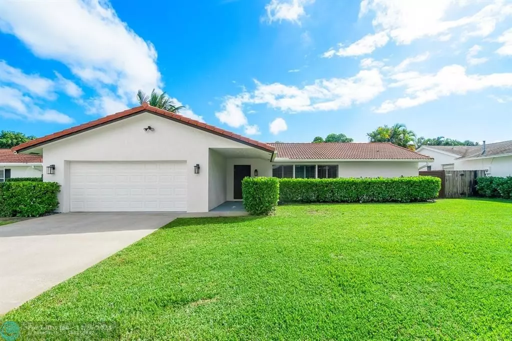 Palm Beach Gardens, FL 33410,11606 Ficus Street