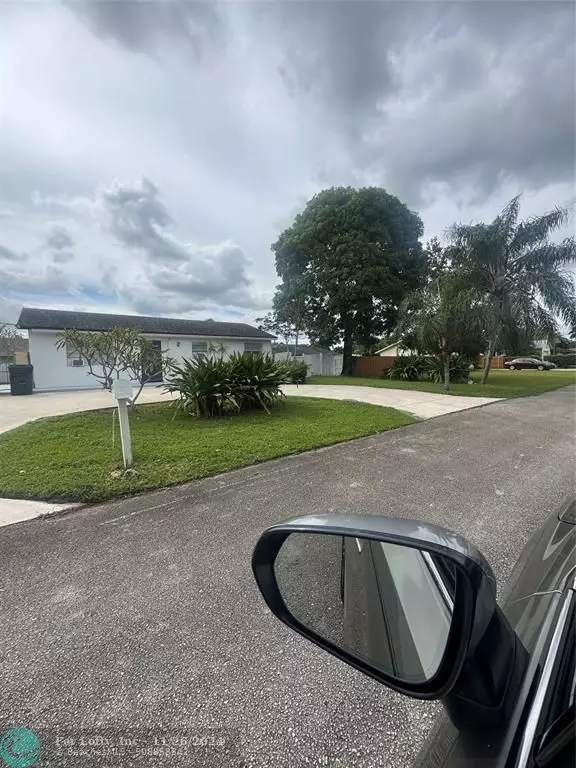 Lake Worth, FL 33467,9036 Fountain Rd