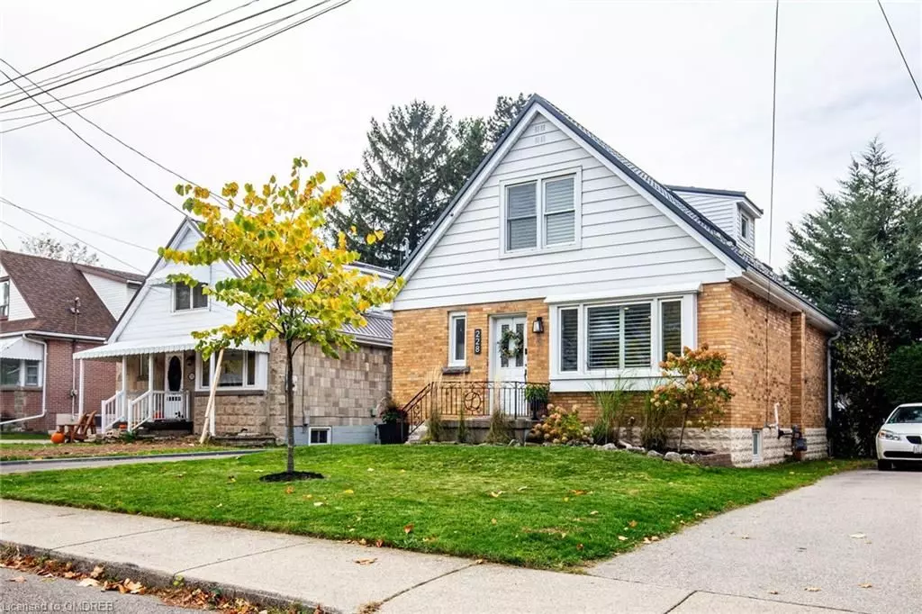 Hamilton, ON L8K 3L8,228 GLENHOLME AVE