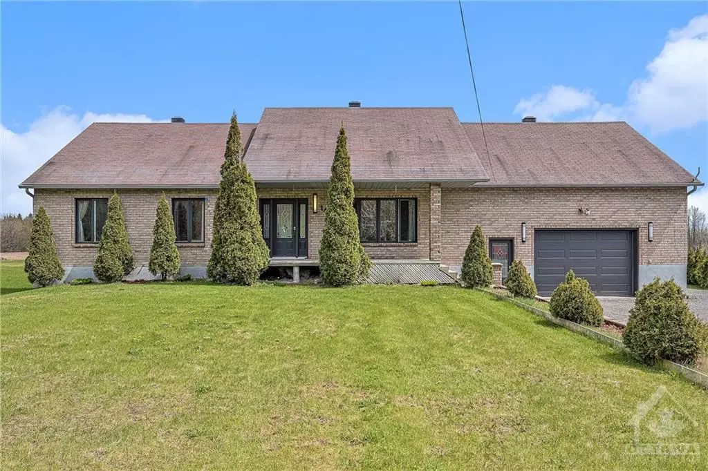 East Hawkesbury, ON K6A 2R2,1463 GOLF CLUB RD