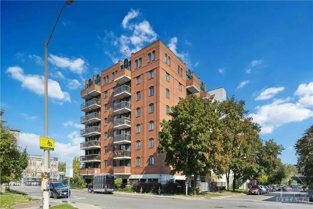 Lower Town - Sandy Hill, ON K1N 7J1,309 CUMBERLAND ST #305