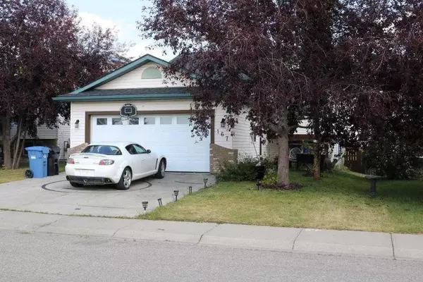 Calgary, AB T3K 4L9,167 Covington Close NE