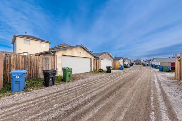 Calgary, AB T3J4L6,228 Martinvalley CRES NE