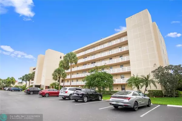 Dania Beach, FL 33004,101 SE 3rd Ave  #605