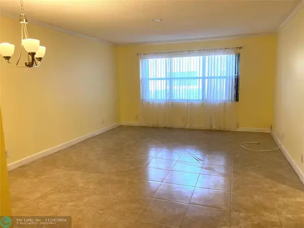 Deerfield Beach, FL 33441,600 SE 2nd Ave  #K4