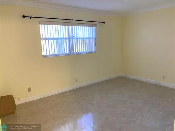 Deerfield Beach, FL 33441,600 SE 2nd Ave  #K4