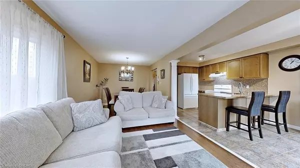 Hamilton, ON L8J 3W8,83 SHADYGLEN DR