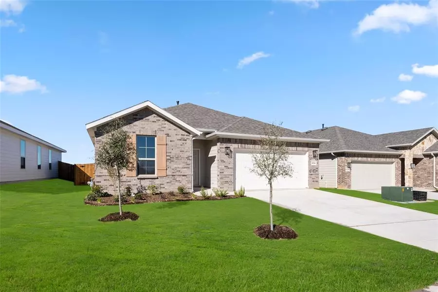 8204 Korat Vista, Godley, TX 76044