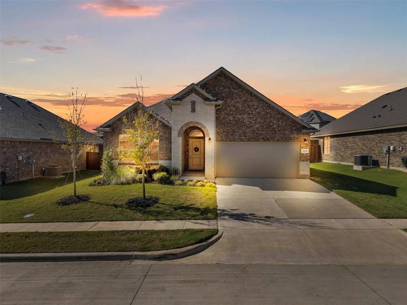 1812 Ruffian Road, Granbury, TX 76049