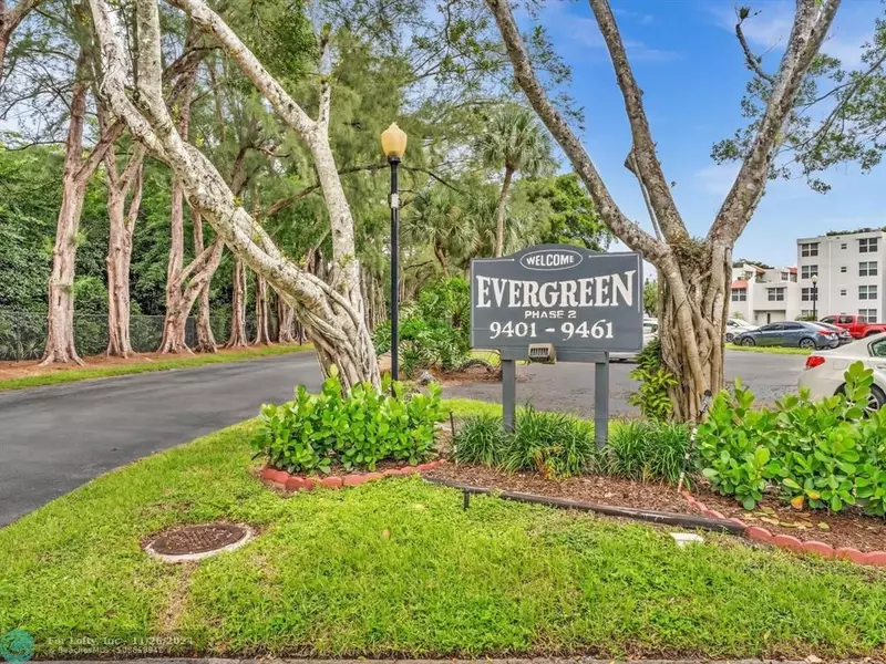 9491 Evergreen Pl  #303, Davie, FL 33324