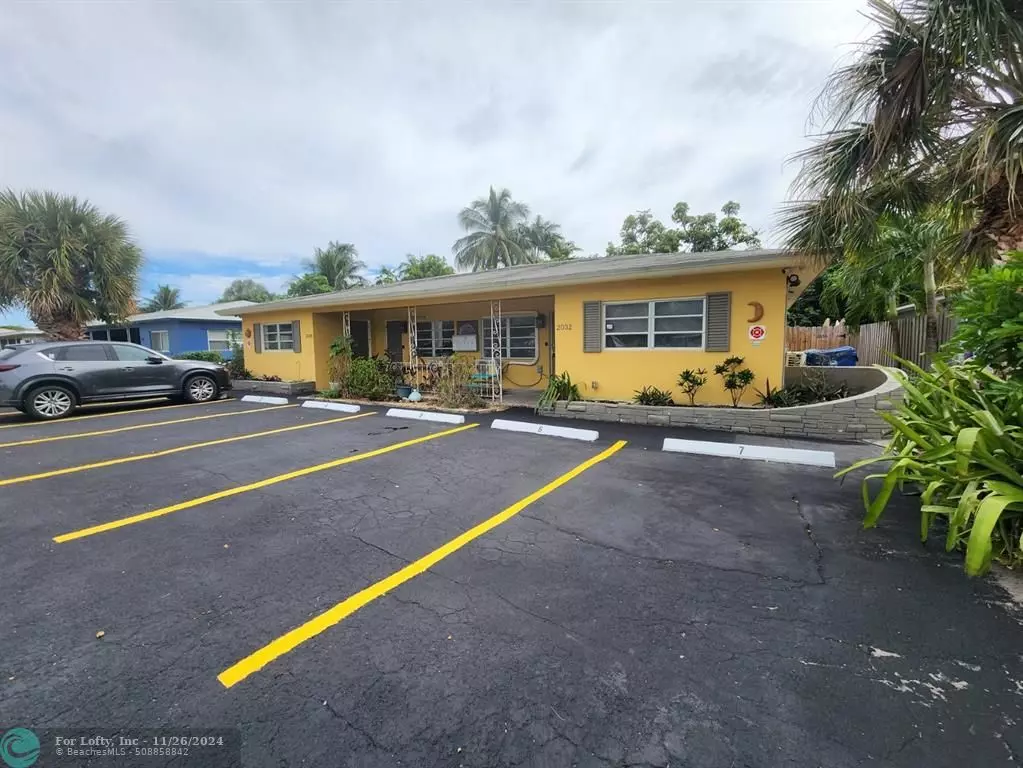 Wilton Manors, FL 33305,2032 NE 26th St  #4