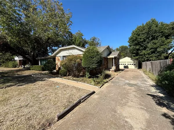 Fort Worth, TX 76109,3532 W Biddison Street