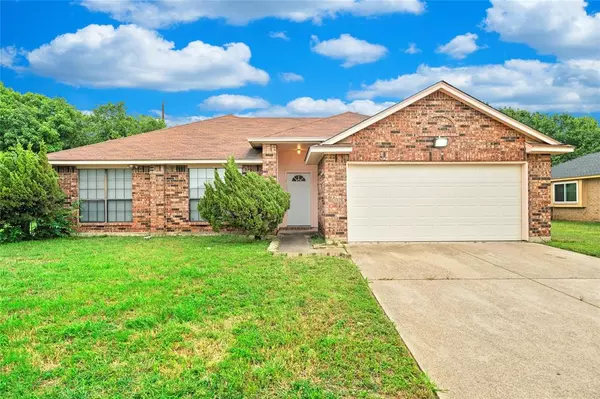 919 Blewitt Drive, Cedar Hill, TX 75104