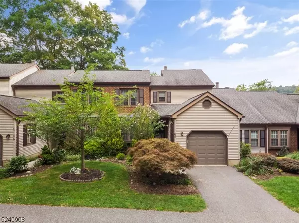 62 Goldfinch Dr, Allamuchy Twp., NJ 07840