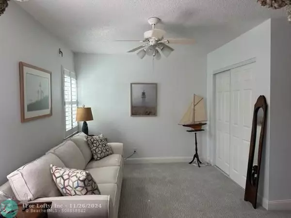 Deerfield Beach, FL 33441,860 SE 6th Ave  #401