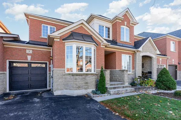 7 Millhouse Mews, Brampton, ON L6Y 5J2