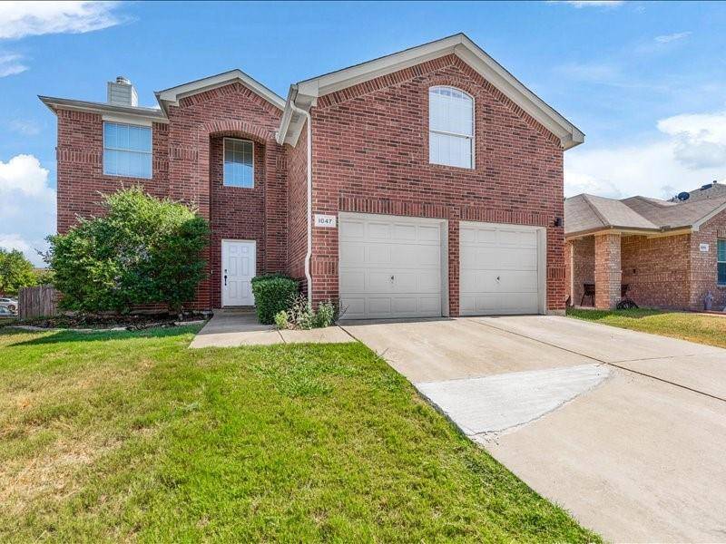 1047 Stream Drive, Grand Prairie, TX 75052