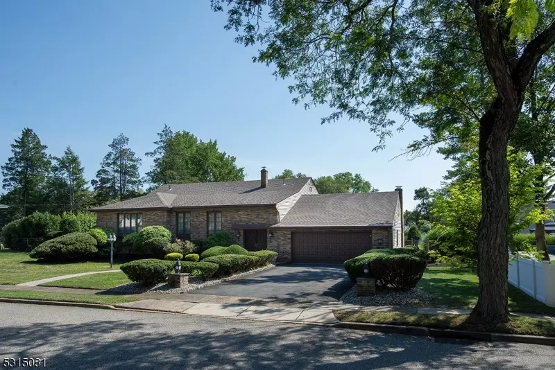 31 Augusta Dr, Wayne Twp., NJ 07470