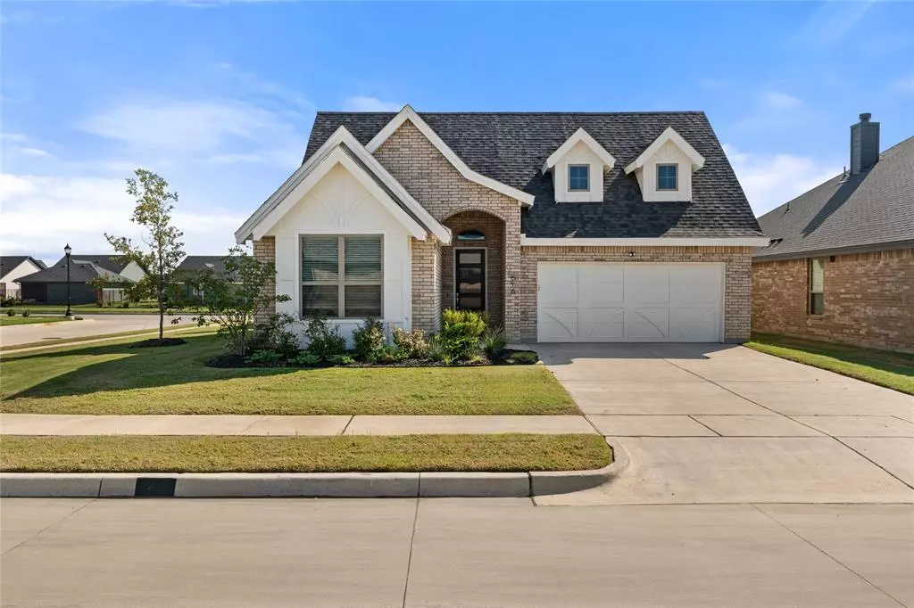 Burleson, TX 76028,616 Wood Brook Lane