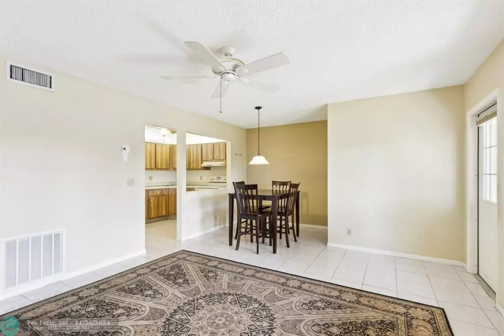 Greenacres, FL 33463,209 Pine Hov Cir  #A-2