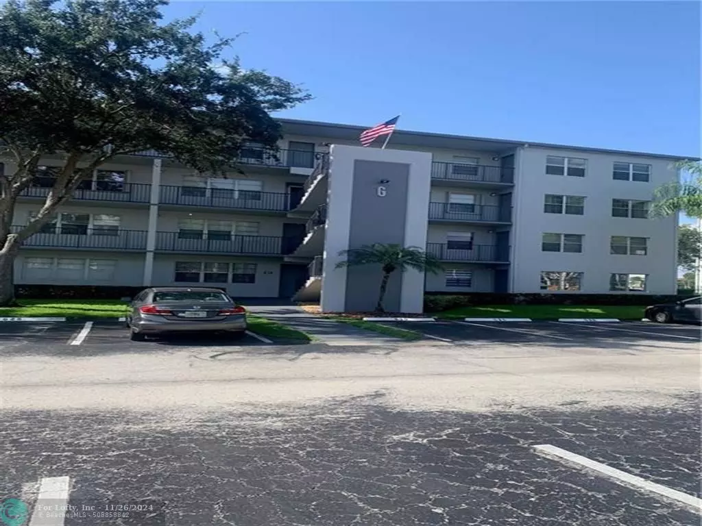 Pembroke Pines, FL 33027,13250 SW 4th Ct  #318G