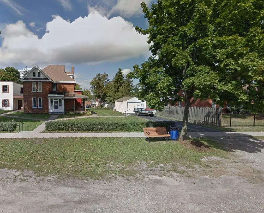 Penetanguishene, ON L9M 1N5,39A Poyntz ST