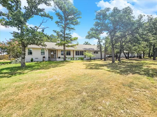 Burleson, TX 76028,6800 Country Squire Lane