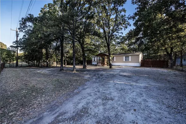 Quinlan, TX 75474,8425 County Road 2412