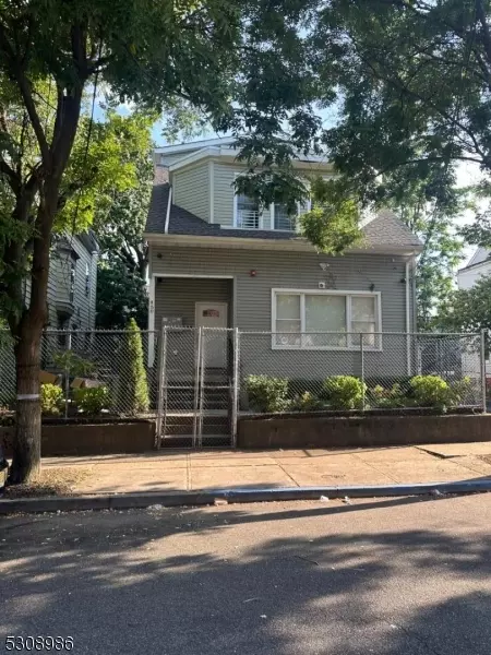 450 Van Houten St, Paterson City, NJ 07501