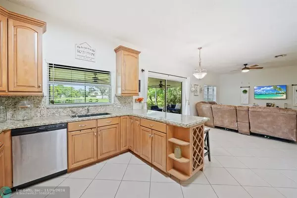 Boynton Beach, FL 33472,6317 Lansdowne Cir