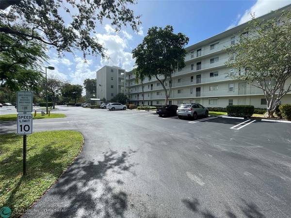 2236 N Cypress Bend Dr  #507, Pompano Beach, FL 33069