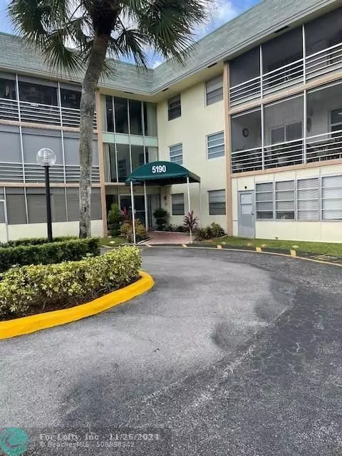 5190 E Sabal Palm Blvd  #201, Tamarac, FL 33319