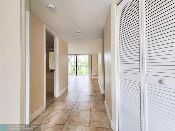 Plantation, FL 33325,11525 Terra Bella Blvd  #11525