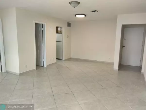 Pompano Beach, FL 33062,105 S Riverside Dr  #203