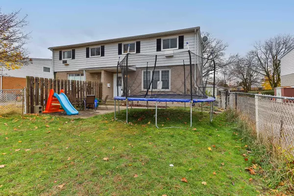 Brantford, ON N3R 2L7,43 Metcalfe CRES #C