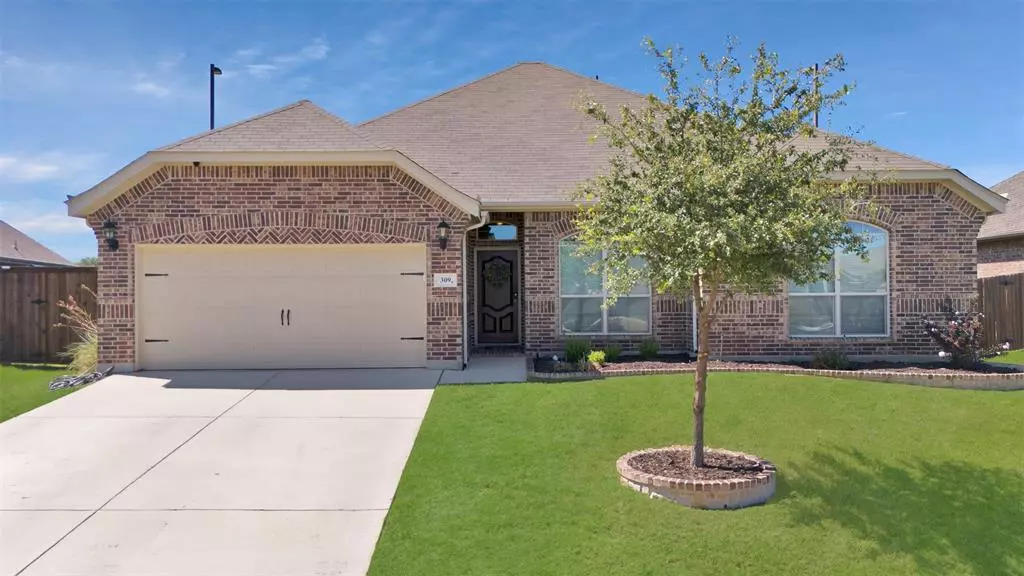 309 Prince John Drive, Saginaw, TX 76179