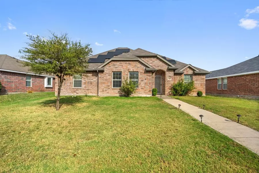 1547 Nottingham Drive, Lancaster, TX 75134