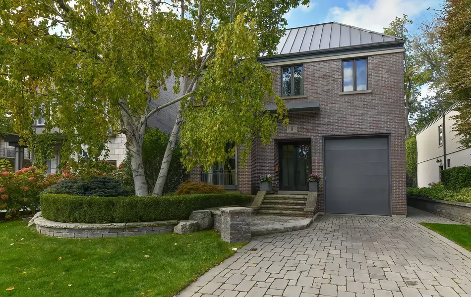 8 Brynhurst CT, Toronto C10, ON M4P 2K1