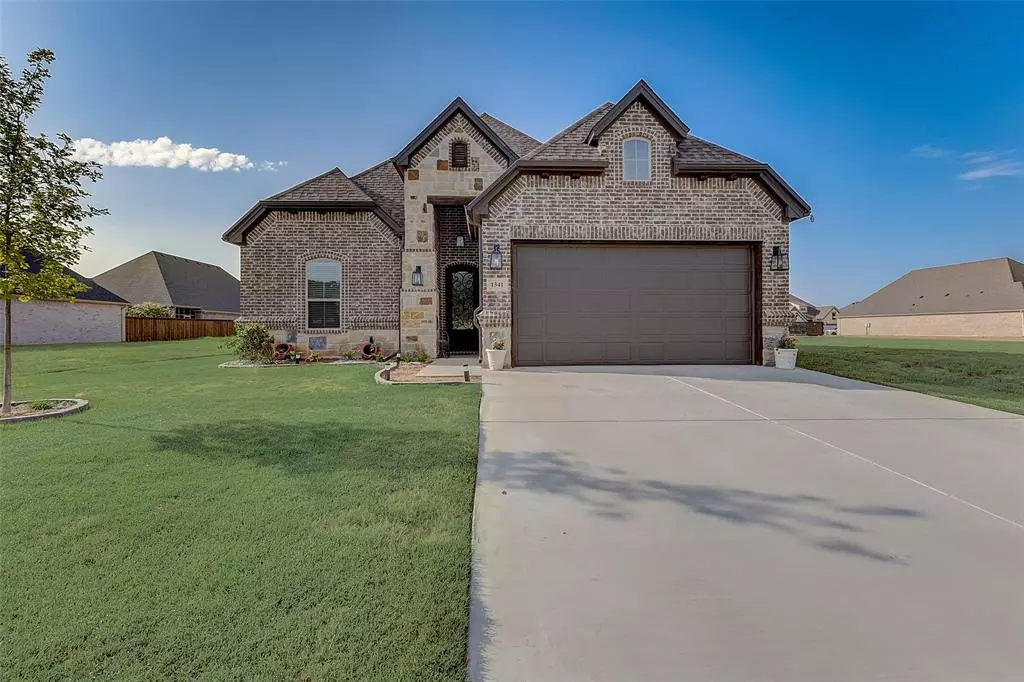 Granbury, TX 76048,1341 Highland Park Circle