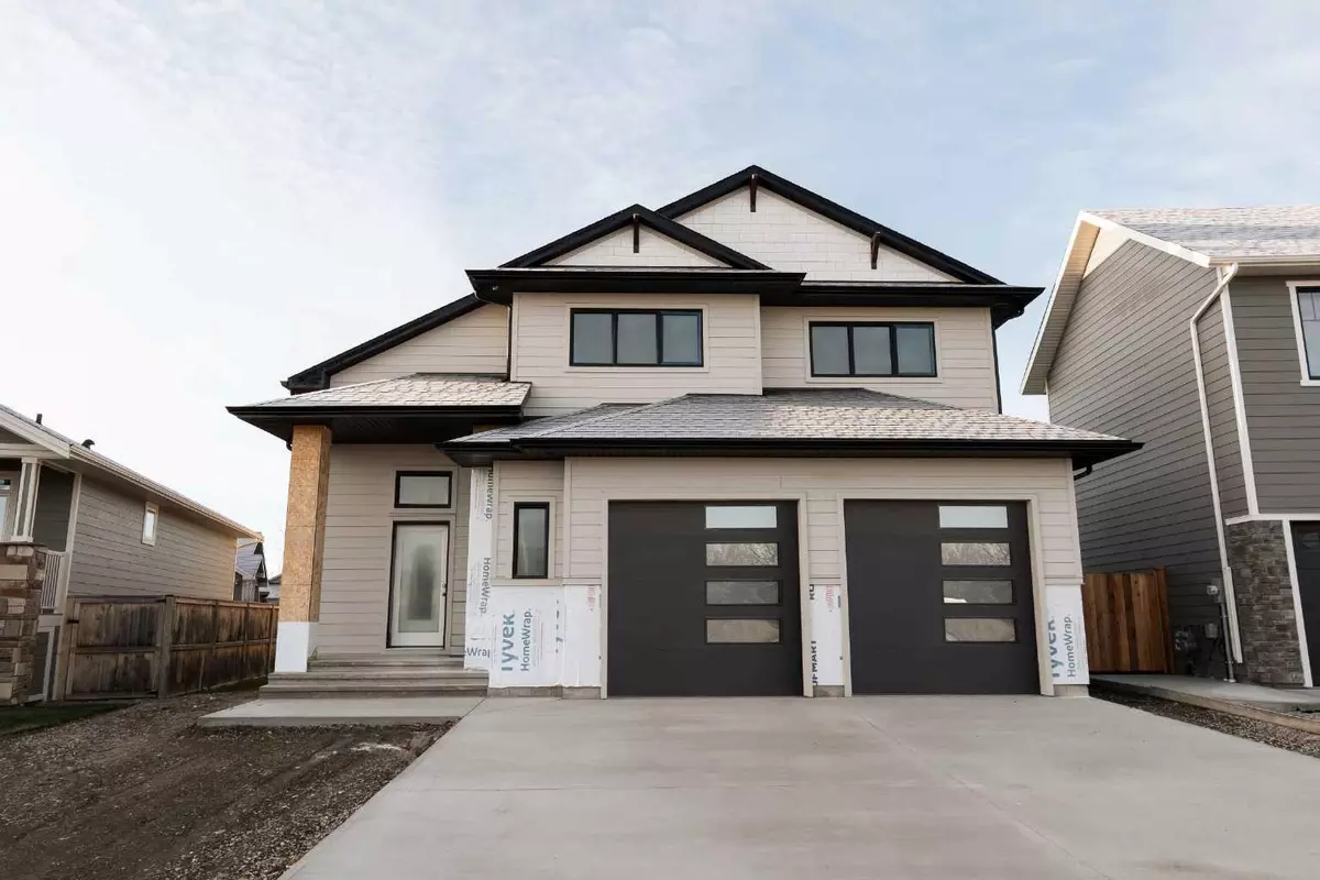 Coaldale, AB T1M 0A5,2117 Cedar CRES