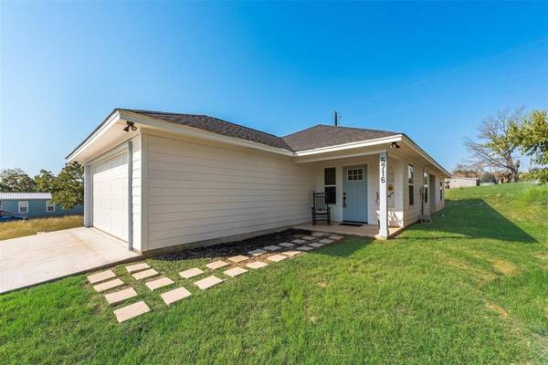 Granbury, TX 76048,5716 Highland Drive