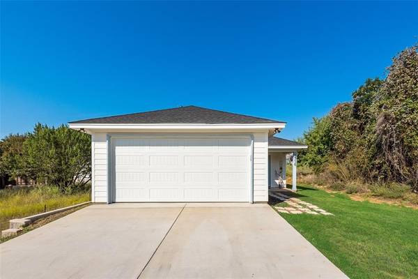 Granbury, TX 76048,5716 Highland Drive