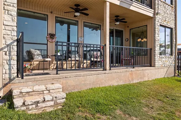 Granbury, TX 76048,401 E Pearl Street #2101